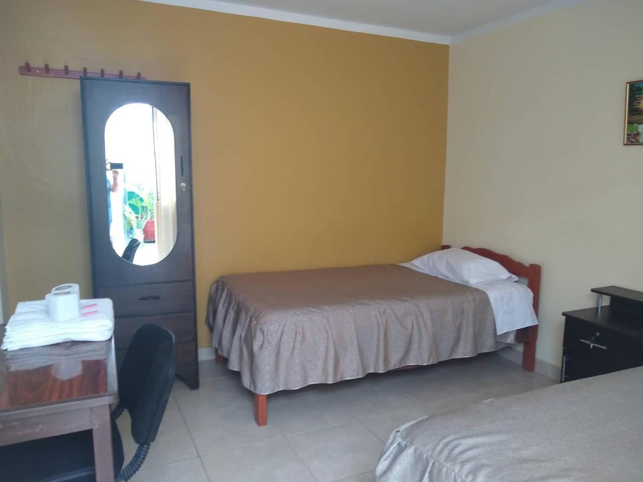 Hospedaje Golden Inn Camaná Buitenkant foto